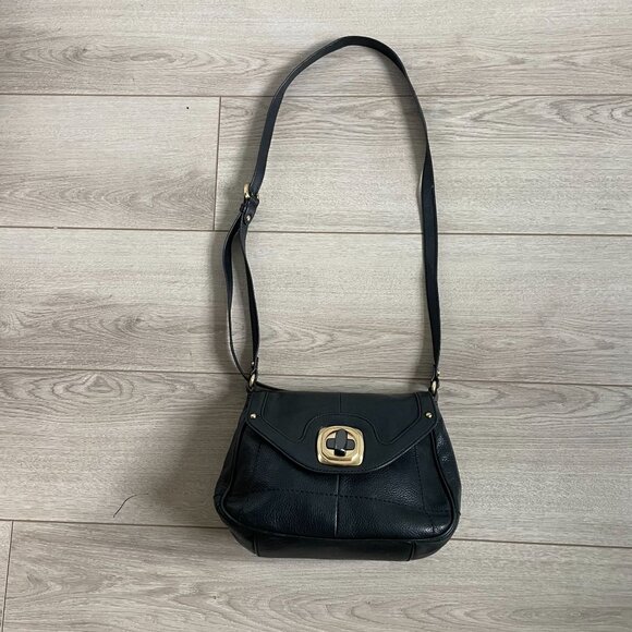 B Makowsky Leather Flap Top Cross Body Bag Lock Hardware Black Fashion Trendy - Picture 2 of 9